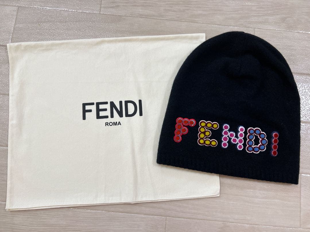 FENDI カシミアウールニットキャップ