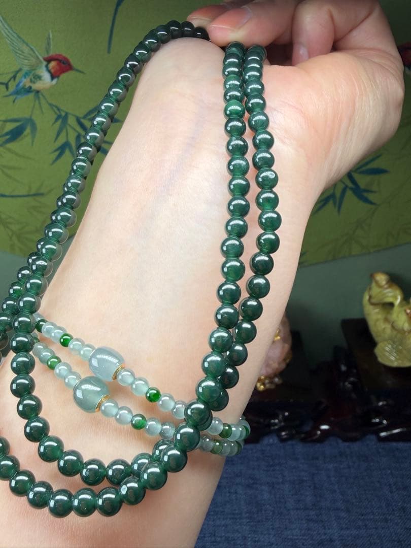 新入荷❣️天然本翡翠　瑞々しい氷藍緑色翡翠ネックレス 鑑定書付き