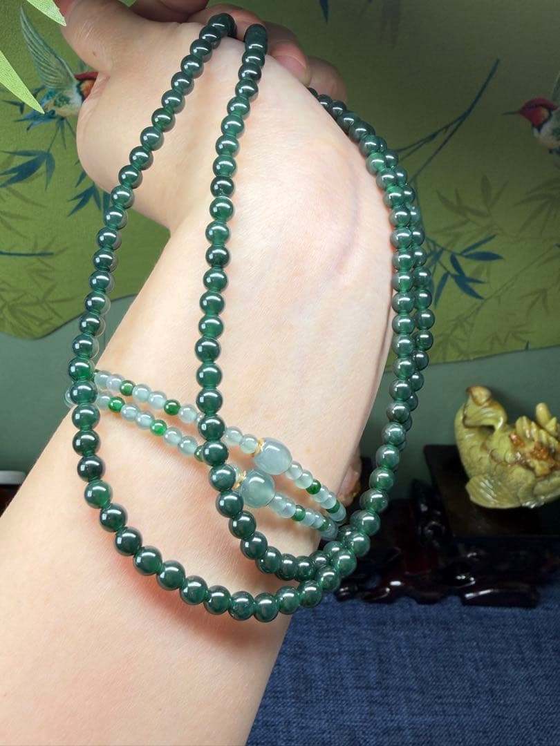 新入荷❣️天然本翡翠　瑞々しい氷藍緑色翡翠ネックレス 鑑定書付き