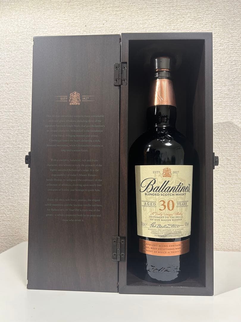 Ballantine's 30年 ブレンデッドスコッチウイスキー　木箱入り