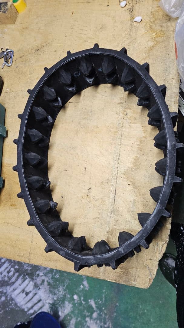 未使用(仮合わせのみ)1本、ホンダ 純正 除雪機 クローラー 12-60×20