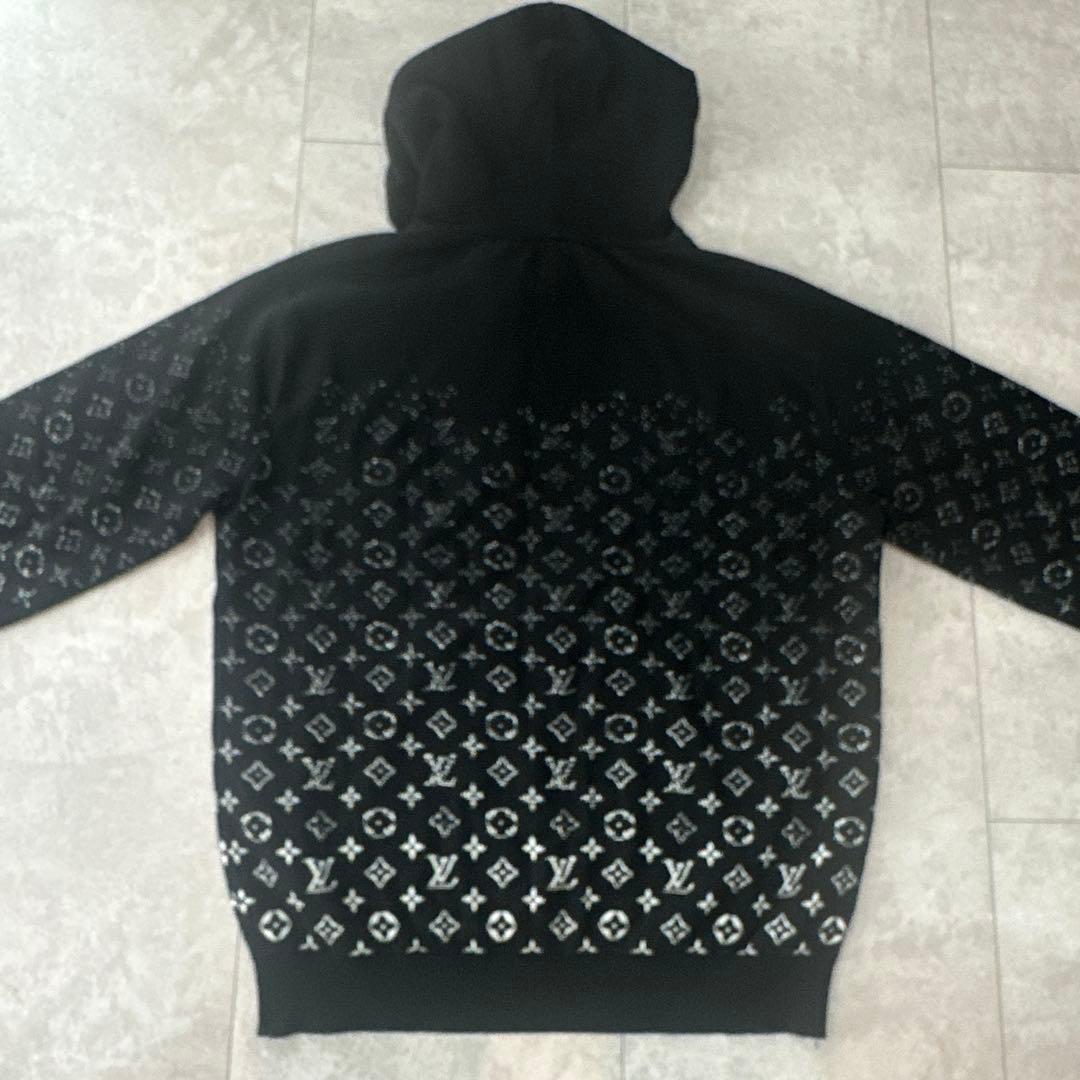 LOUIS VUITTON グラデーションフード付きニット　Mサイズ