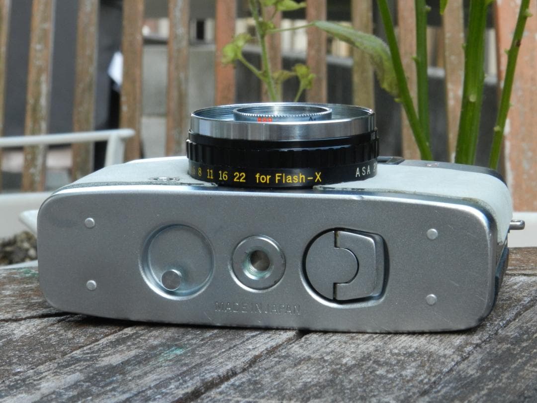 本革　白X黒　OLYMPUS PEN EES EE-S フィルムカメラ　美品