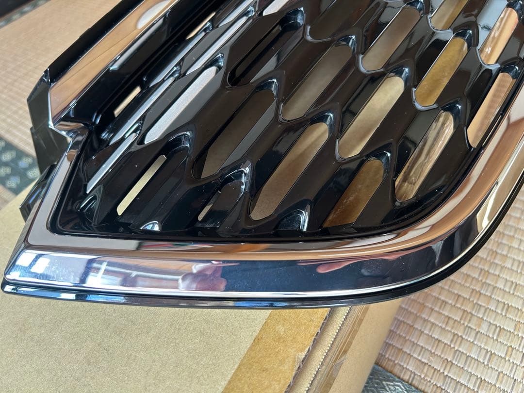 ヴェゼル RV フロントグリル　アーバンスタイル