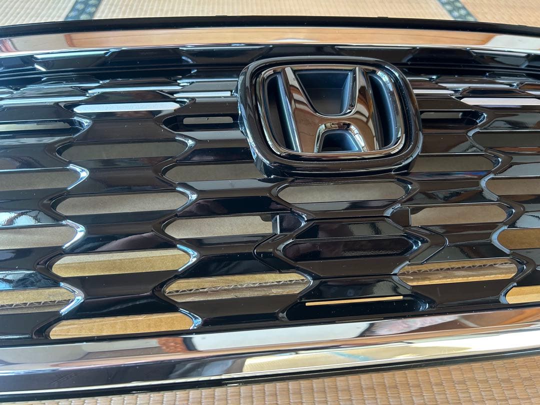 ヴェゼル RV フロントグリル　アーバンスタイル