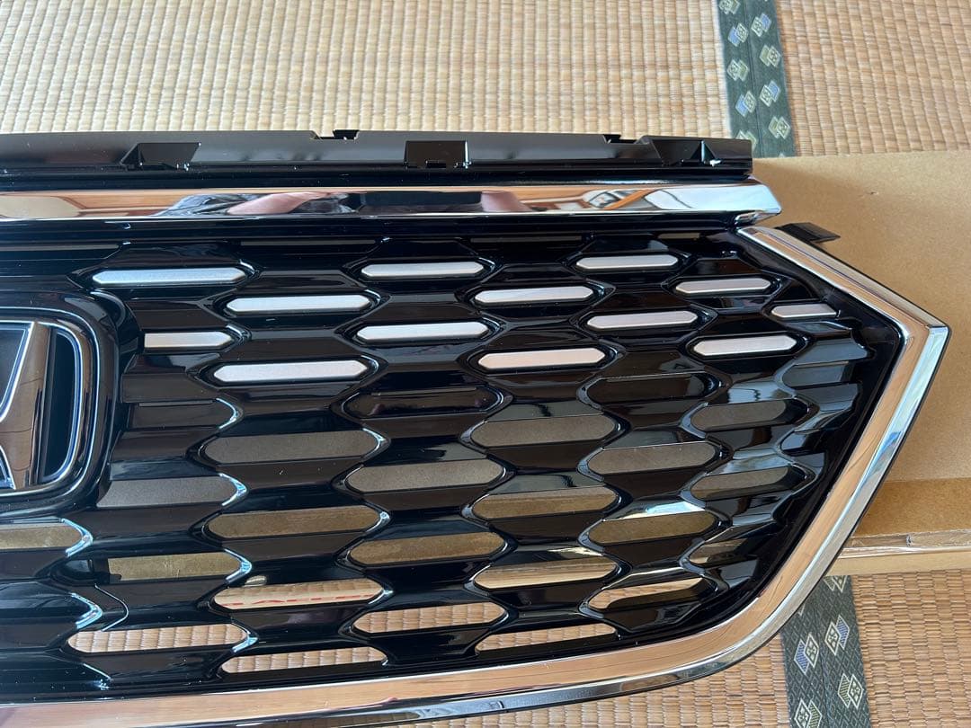 ヴェゼル RV フロントグリル　アーバンスタイル