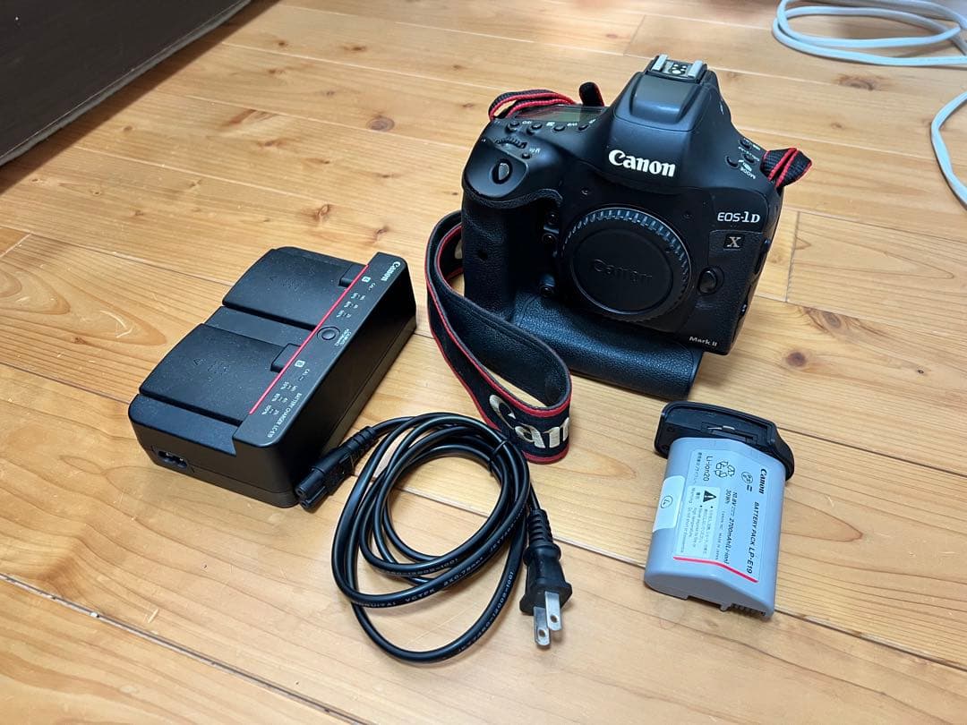 Canon キヤノン EOS-1D X Mark II 一眼レフカメラ 本体