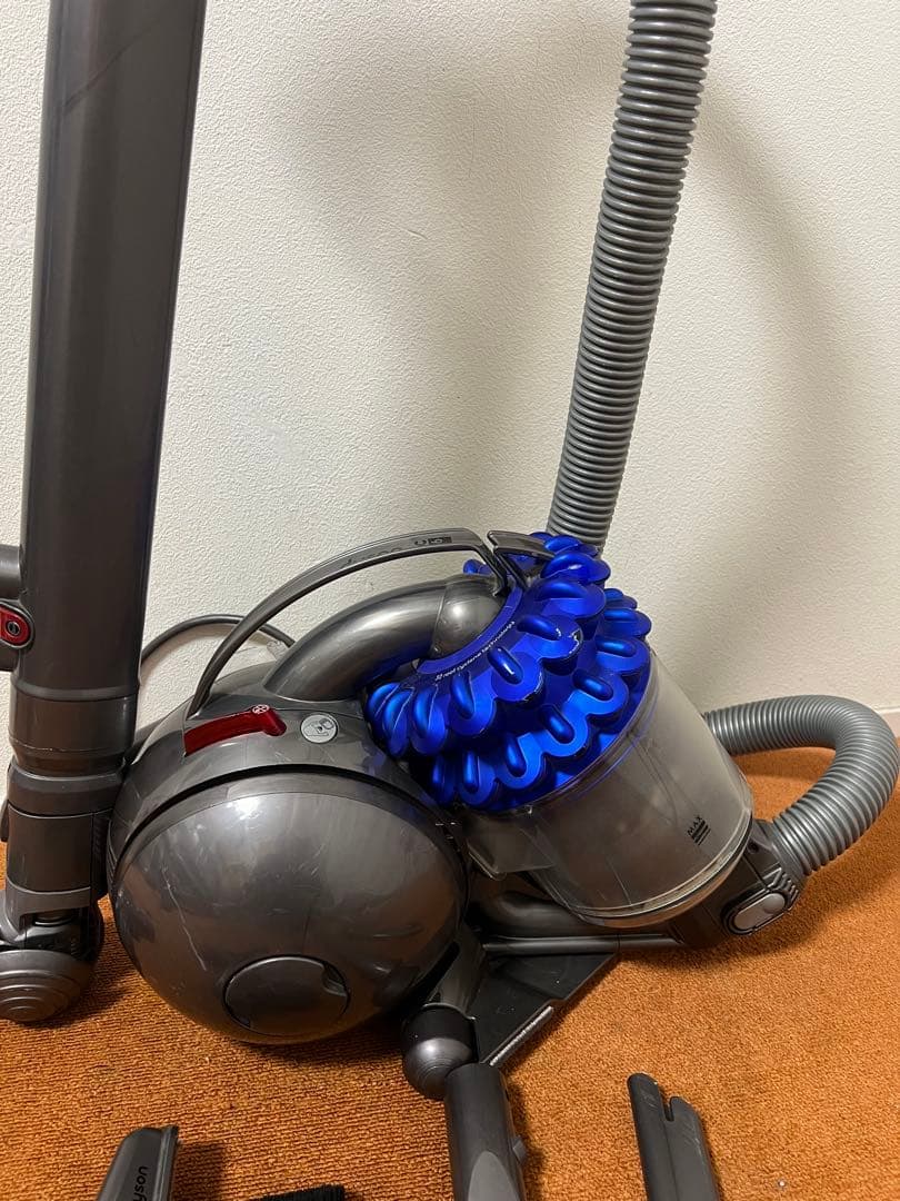 Dyson ダイソン キャニスター掃除機 DC46