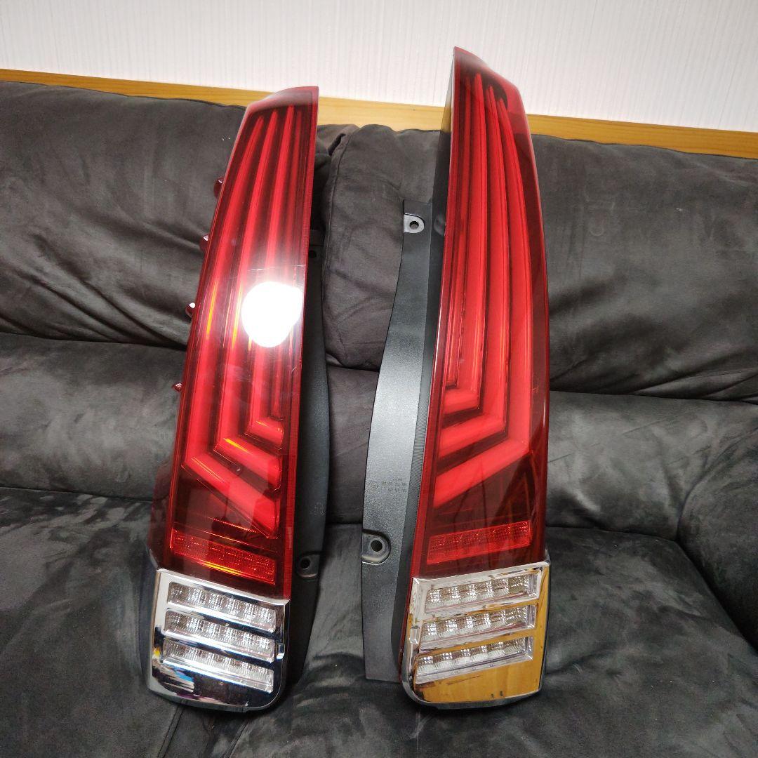 80系ノア/ヴォクシー/エスクァイア トムス LEDテールランプ