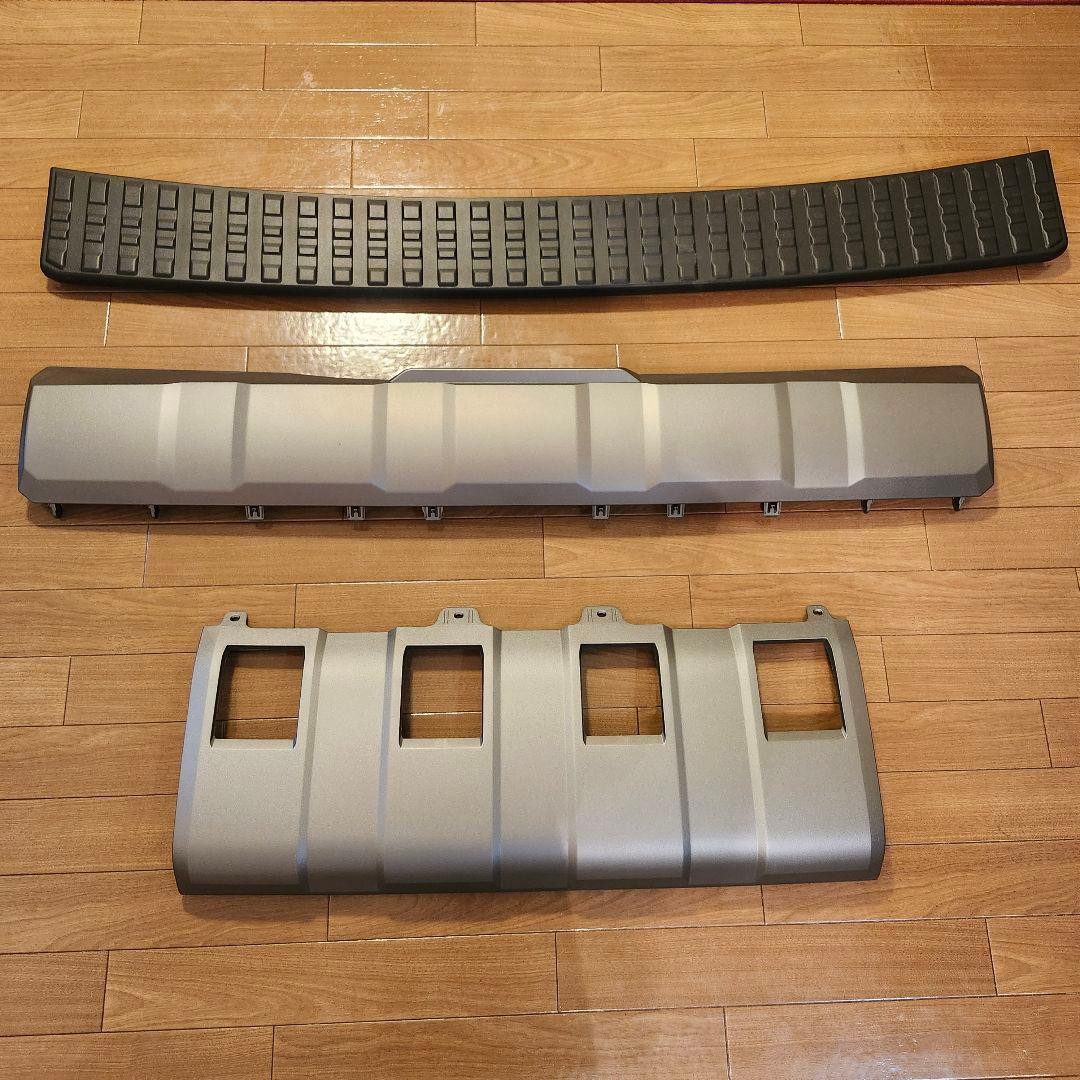 black star【ランクル250リアバンパーカバー、ステップガード】