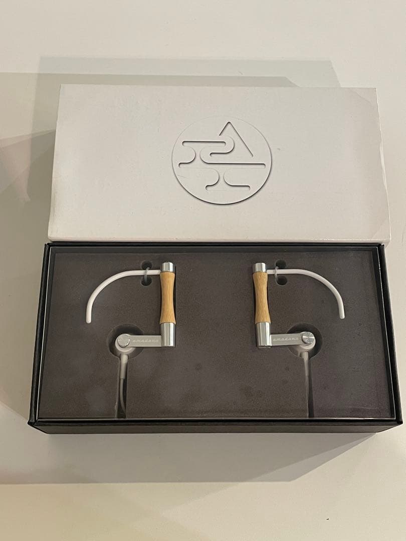 【希少品】amadana アマダナ　有線イヤホン PE-117 ホワイト