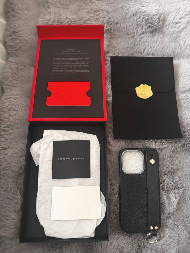 ハンドル付き バックカバーケース シュリンクレザー　iPhone15pro