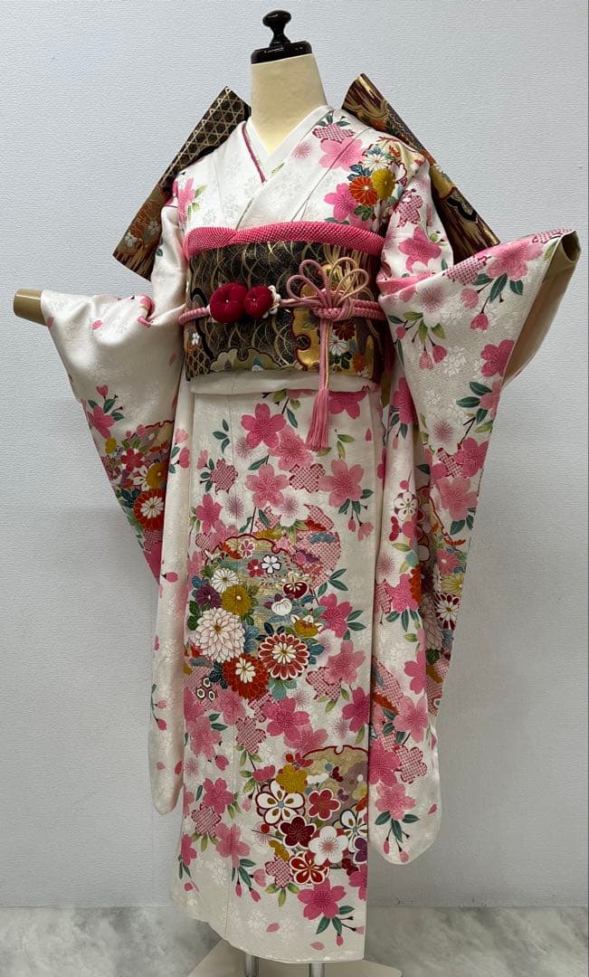 小柄な方　振り袖　フルセット　白　別誂長襦袢　成人式　金彩加工　刺繍入り　736