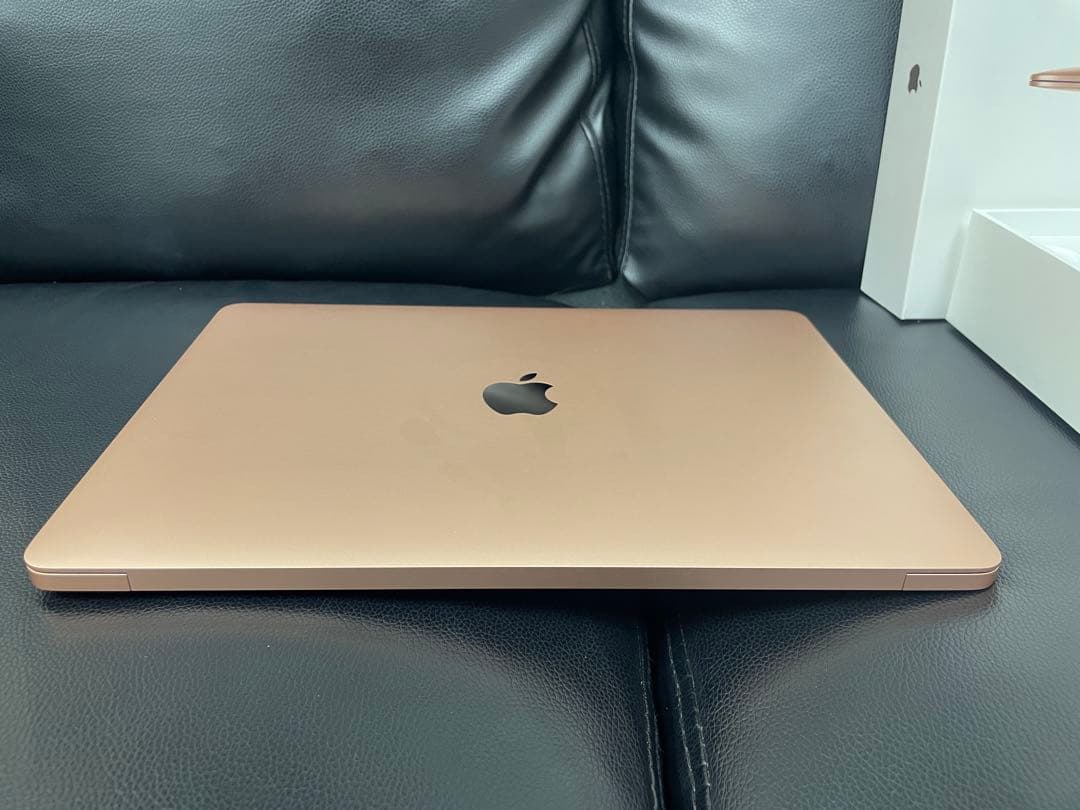 充電47回のみ Macbook Air 13インチ 256GB メモリ16GB