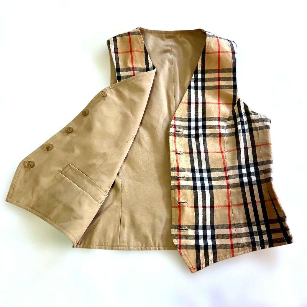 未使用品【バーバリー】リバーシブルベスト　ベージュ×ノバチエックチェック柄 М
