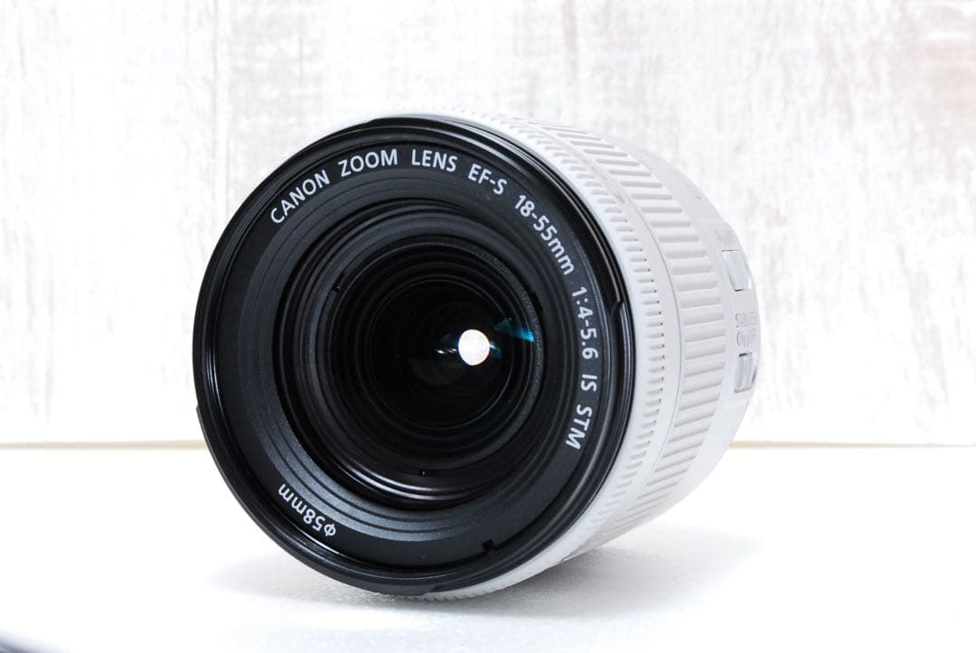 むら　Canon Kiss X9 ホワイト