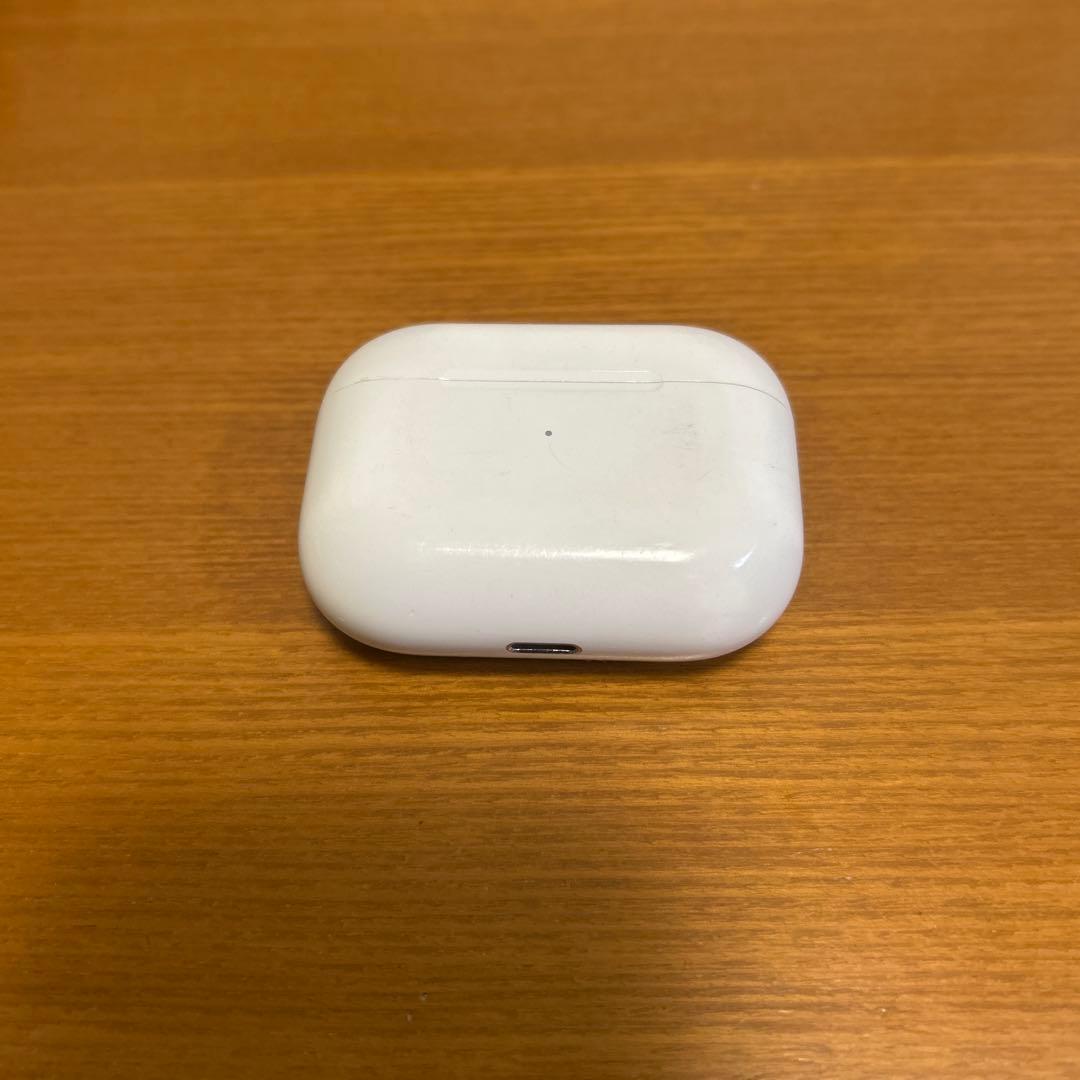 AirPods Pro ケースと右耳用のみ