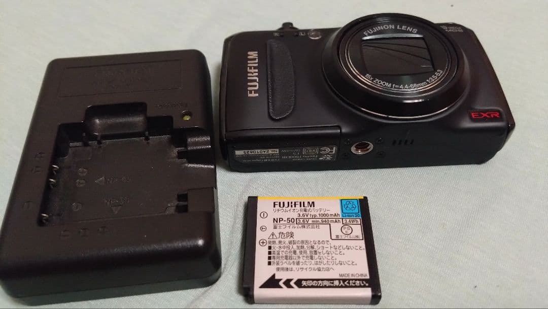 デジタルカメラ FUJITSU F600EXR