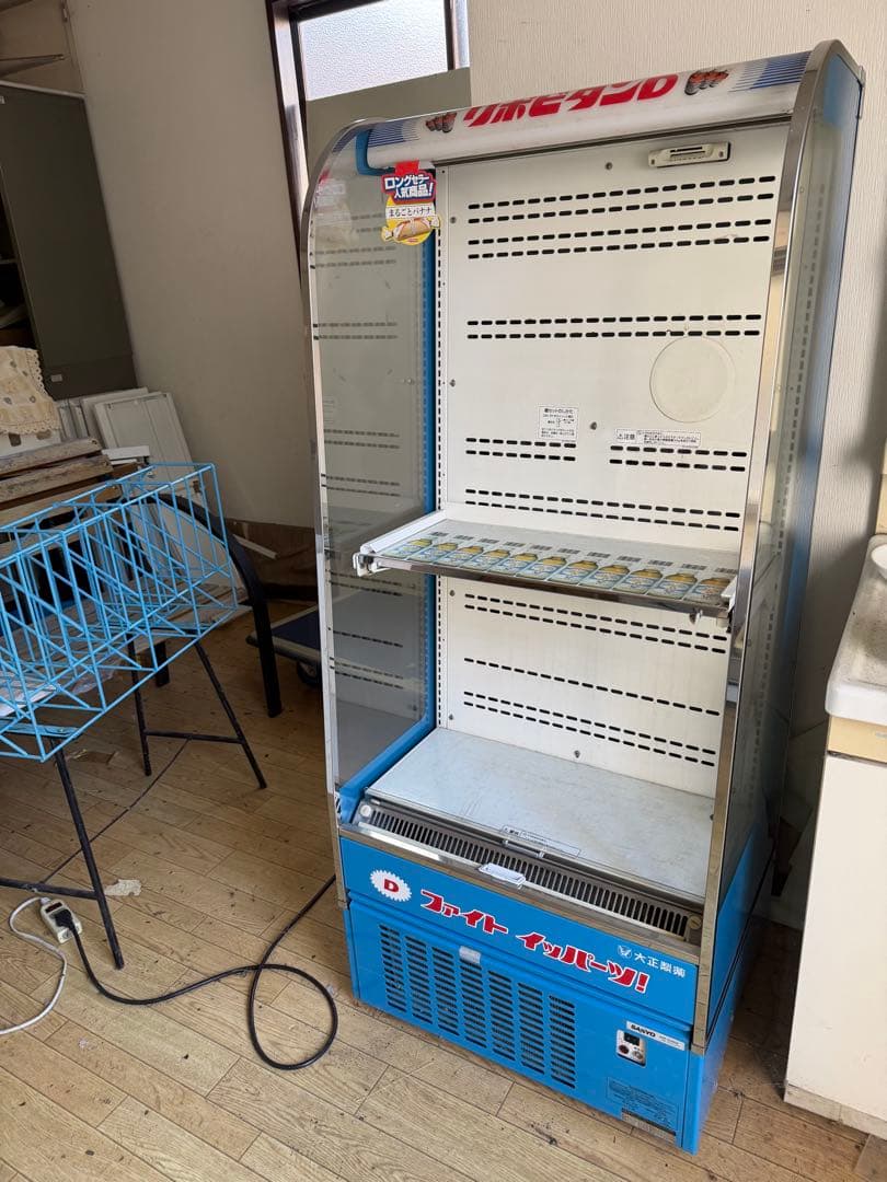 SANYO 冷蔵ケース　リポビタンD