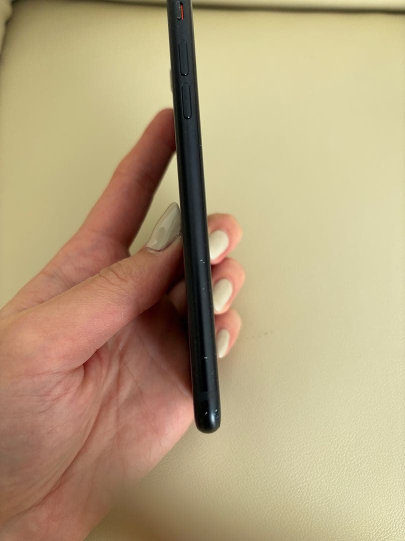 Apple iPhone se 第3世代　ブラック 本体　64G