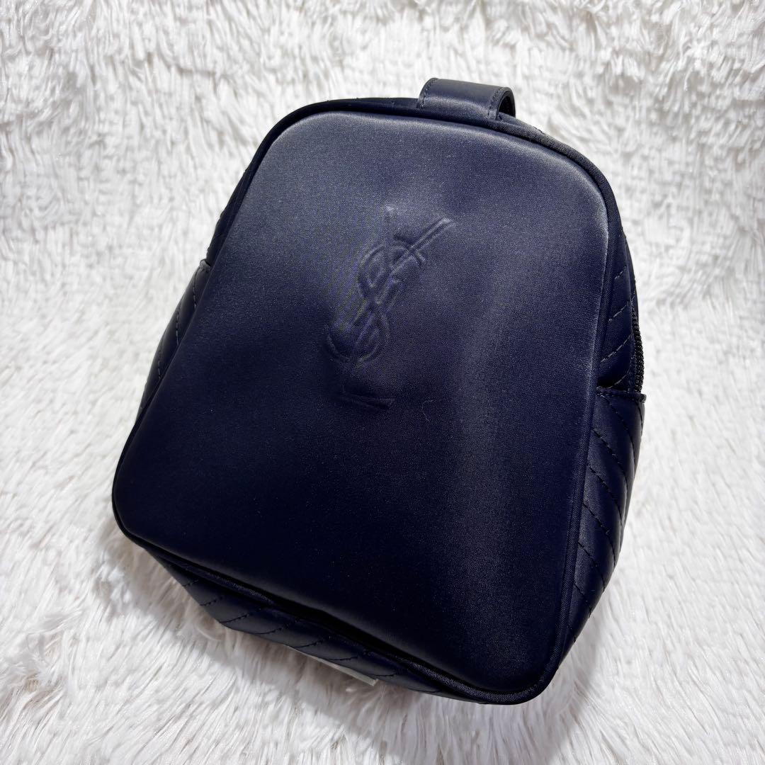 【イヴサンローラン】ハンドバック　キルティング　ワンハンドル　ミニ　シンプル