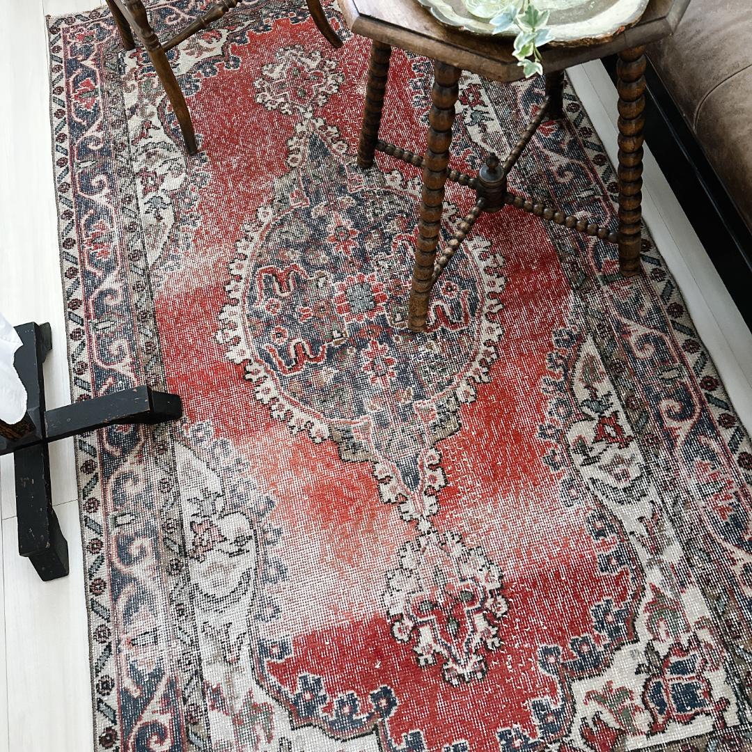 トルコ ヴィンテージラグ A120 レッド ネイビー カーキグリーン