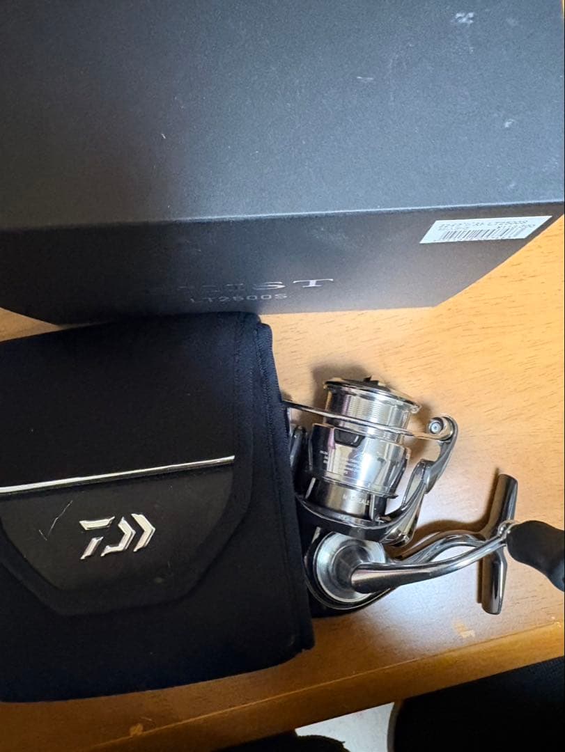 Daiwa LT 2500 スピニングリール ケース付き