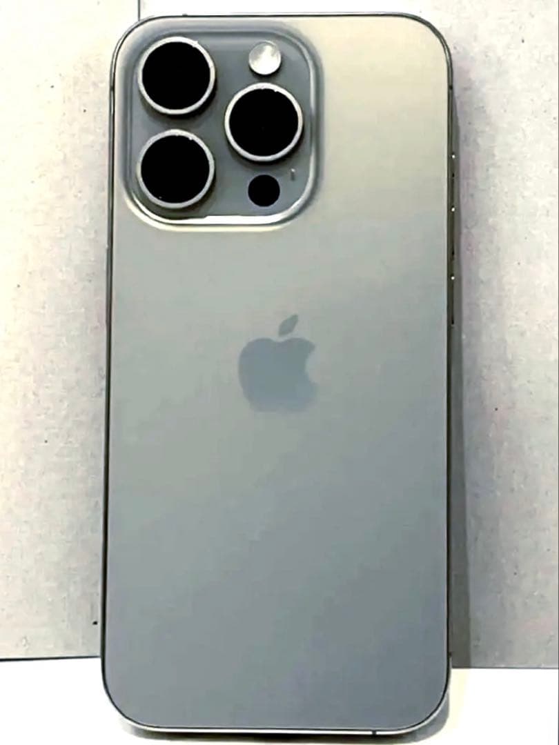 iPhone 15 Pro 256G 89%バッテリー　グレー