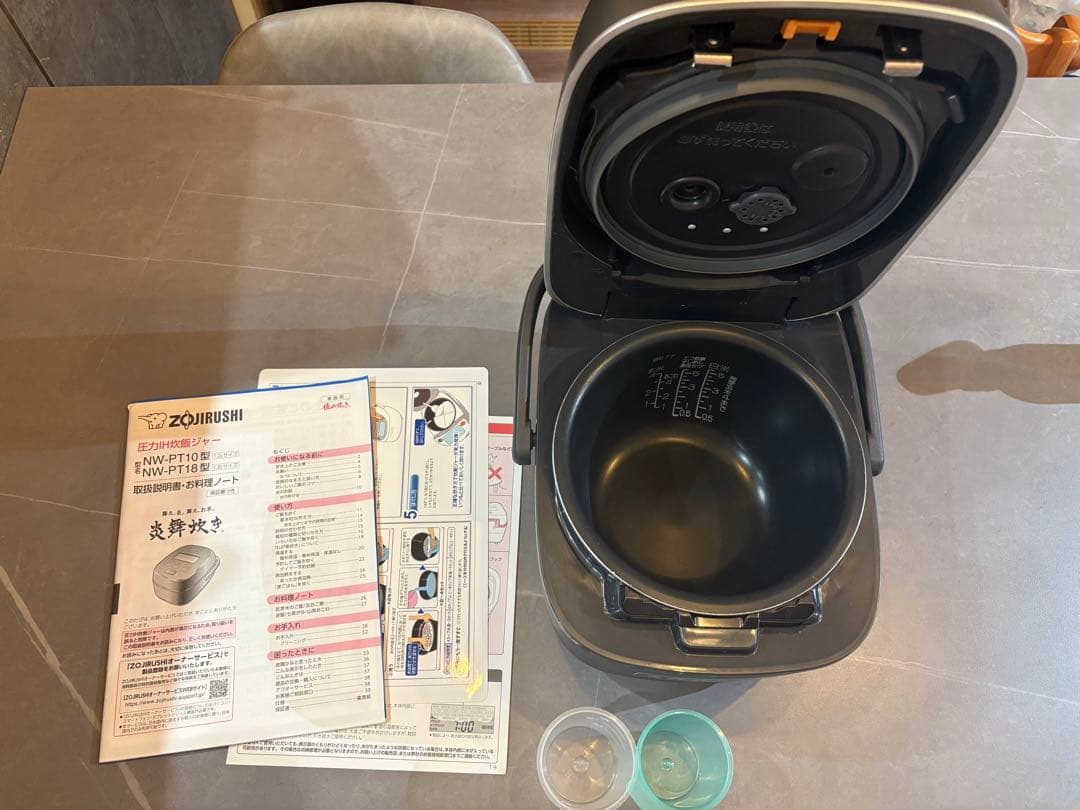 象印　圧力IH炊飯ジャー　NW-PT10