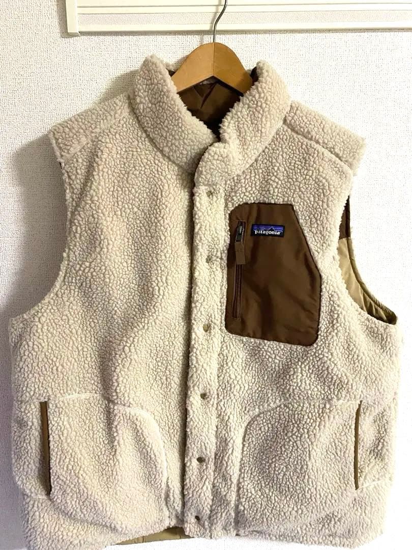 Patagonia フリースダウンベスト ベージュ　リバーシブル