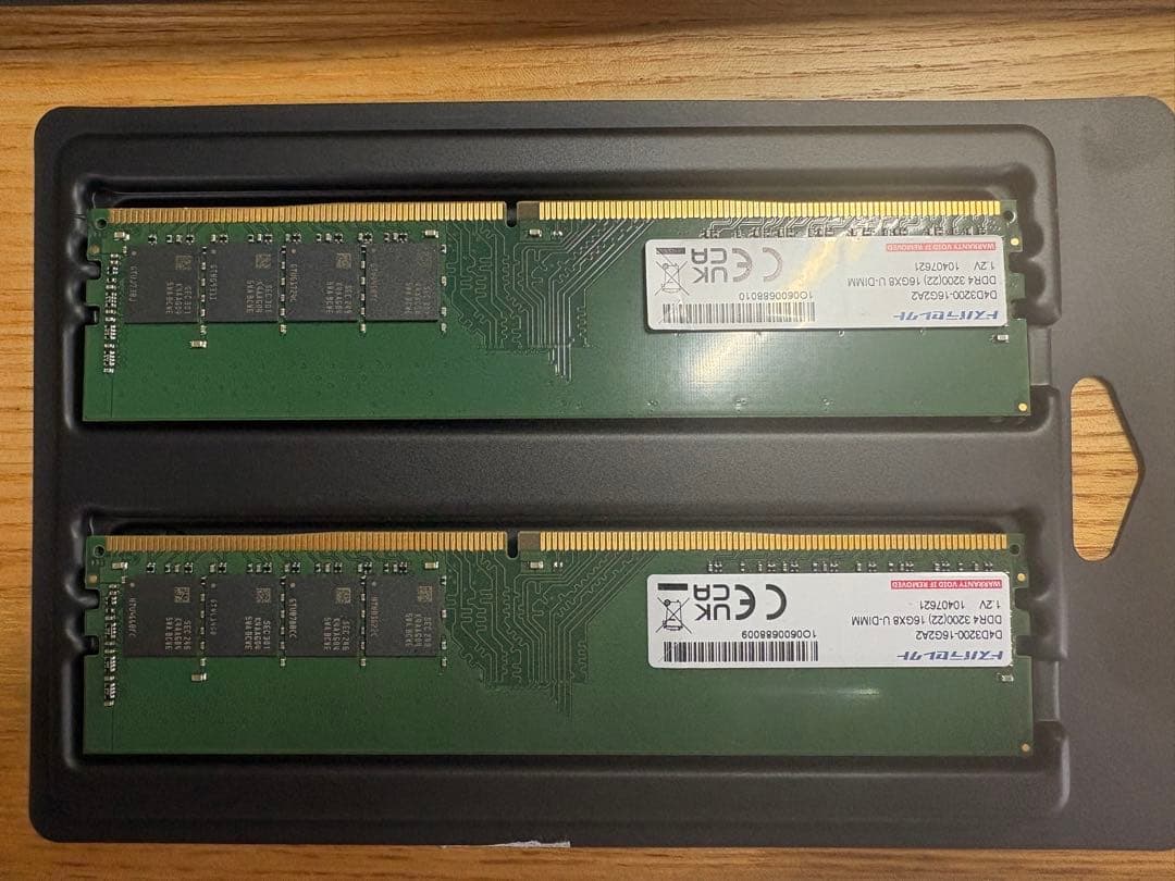 ドスパラ デスクトップPC用メモリ DDR4 16GB 2枚セット 未使用