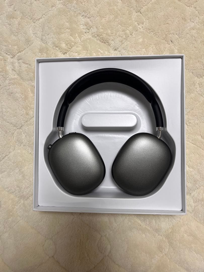 美品　AirPodsmax似