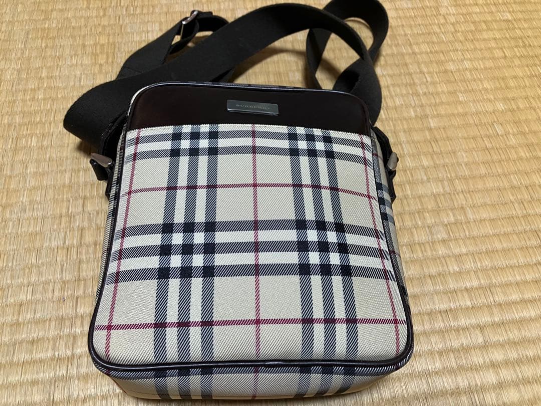 美品　BURBERRY ノバチェックショルダーバッグ