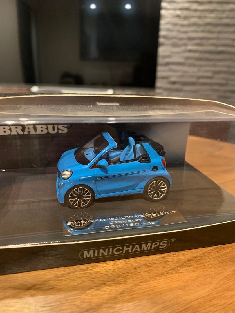 smartBRABUS ミニカー 青 MINICHAMPS