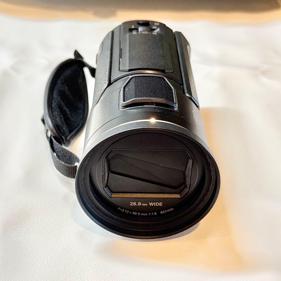 パナソニックビデオカメラ　HC-V900