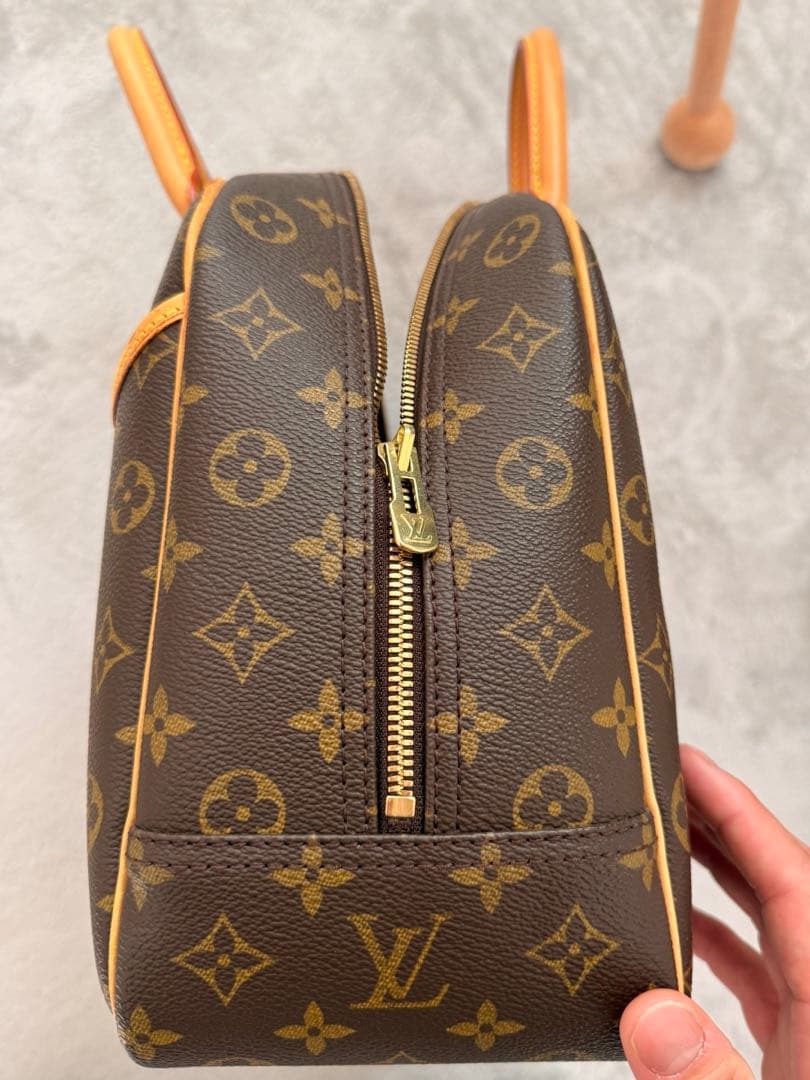 バッグ LOUIS VUITTON