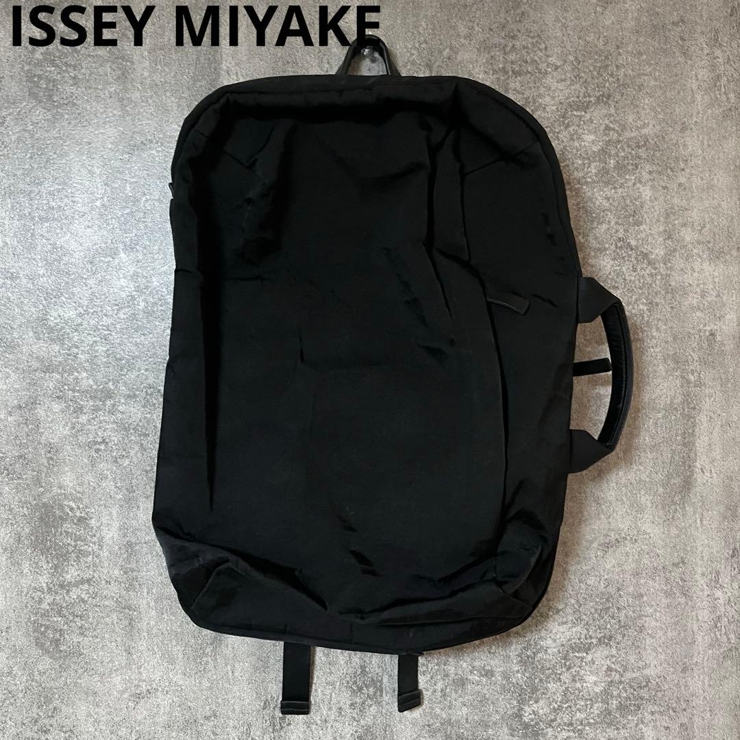 イッセイミヤケ ISSEY MIYAKE 3WAY ビジネスバッグ ブラック