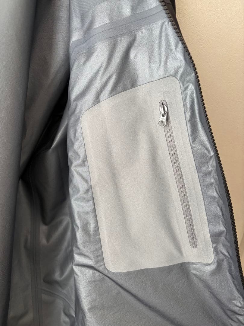 ARC’TERYX Beta Jacket ベータジャケット ブラック