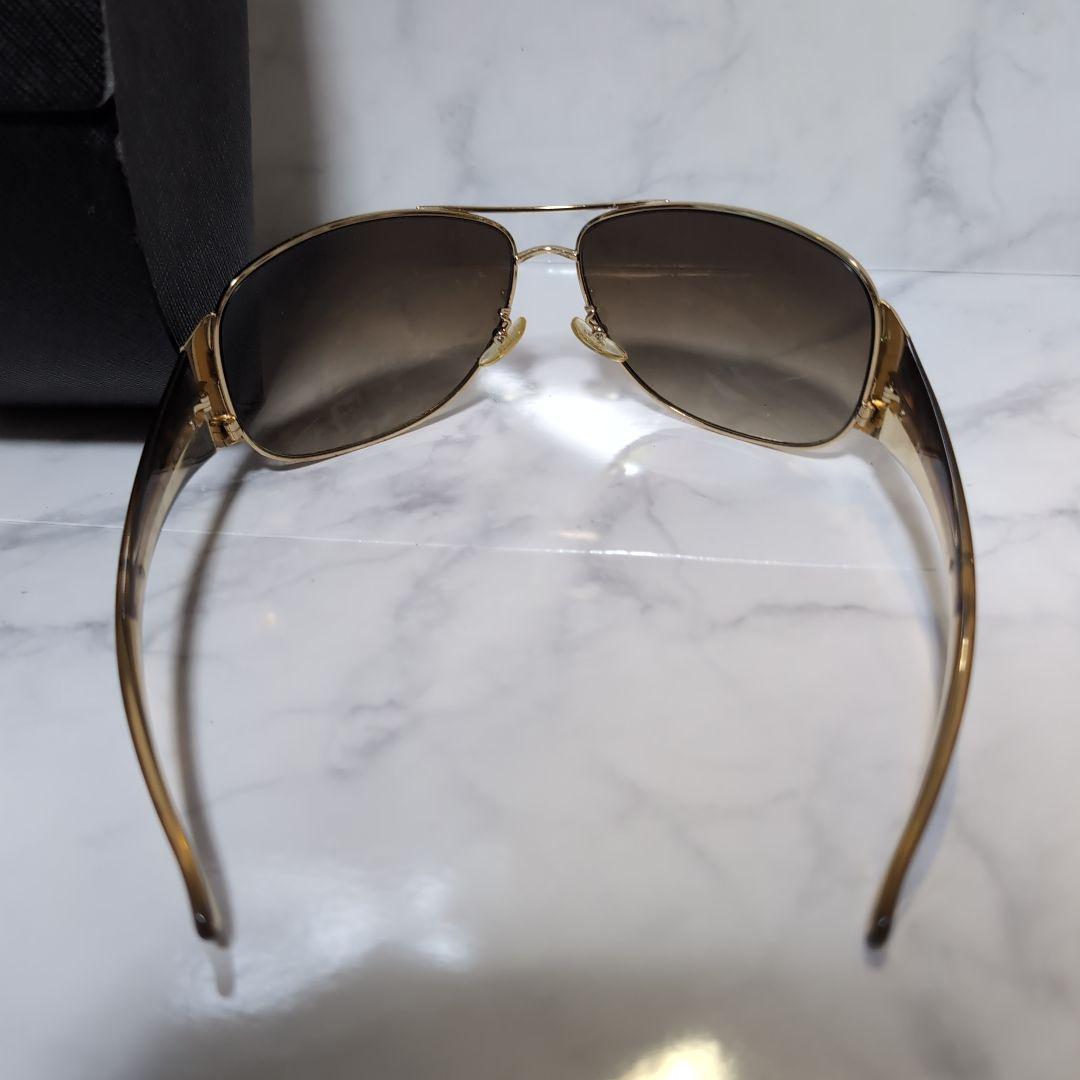 PRADA ゴールドカラーフレームメンズサングラス 度無し