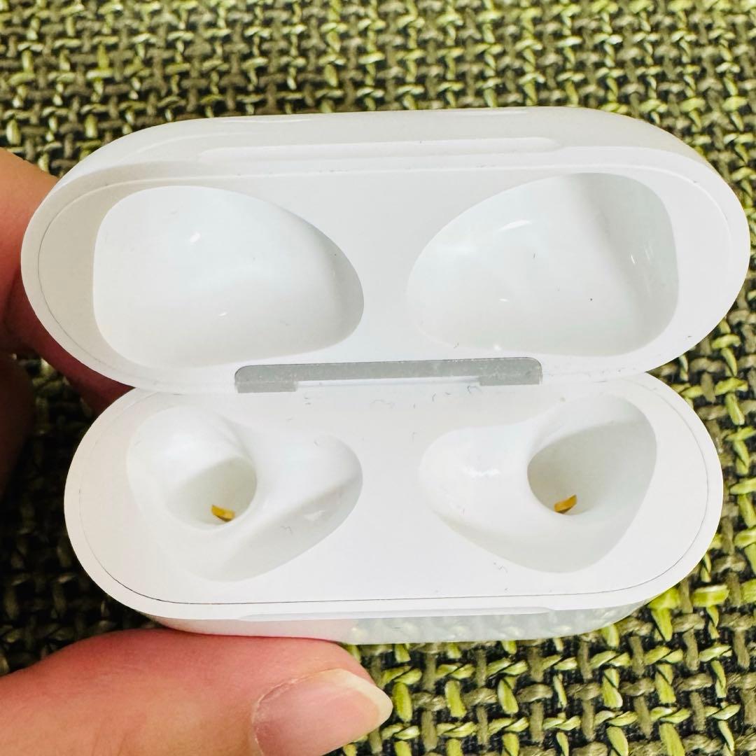 AirPods第3世代　MagSafe充電ケース(Lightning)付き