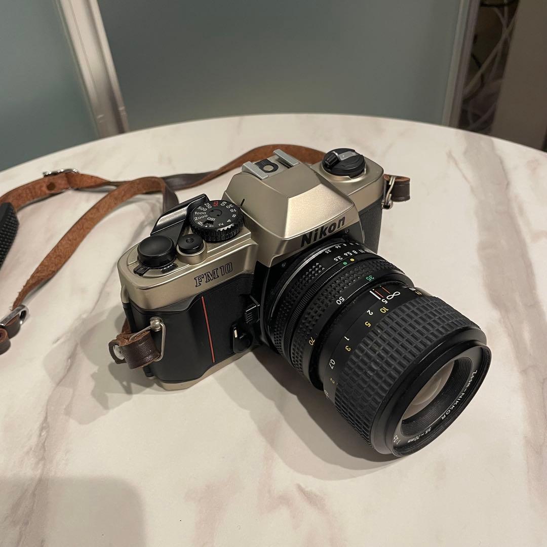 Nikon FM10 フィルムカメラ　 NIKKOR 35-70mmレンズ付き