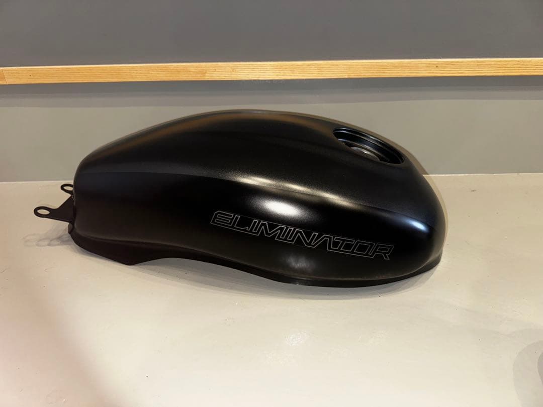 ELIMINATOR ブラックタンク