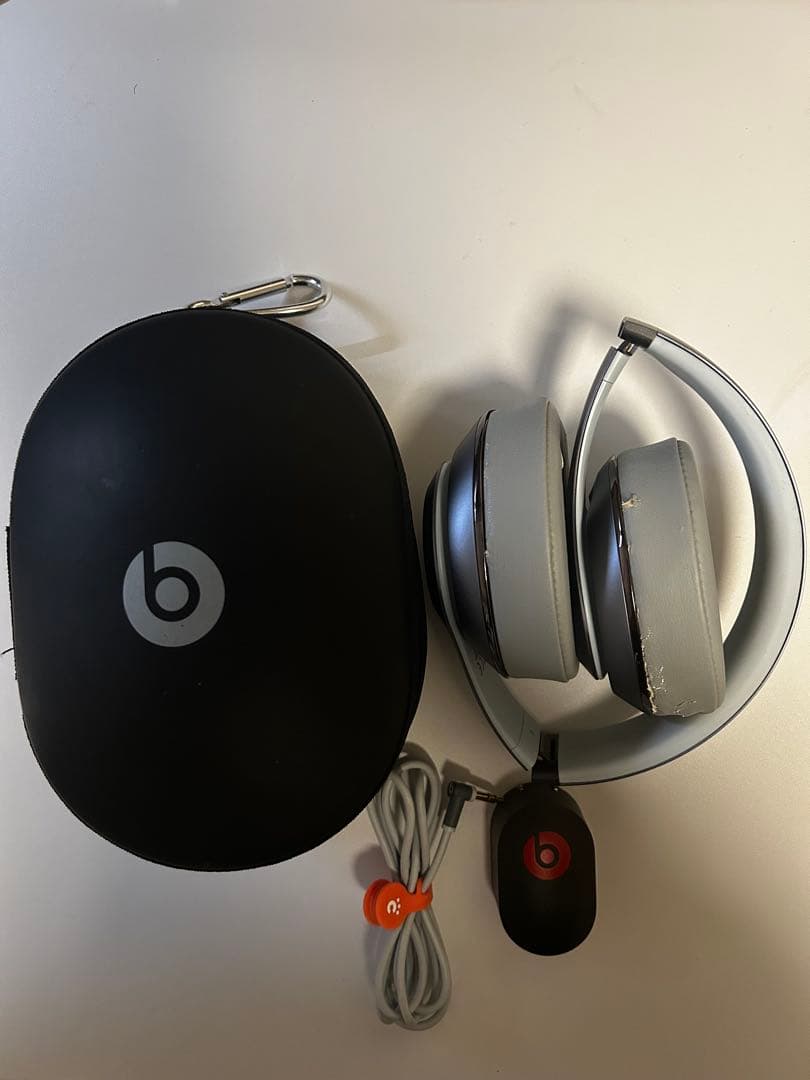 Beats ワイヤレスヘッドホン グレー