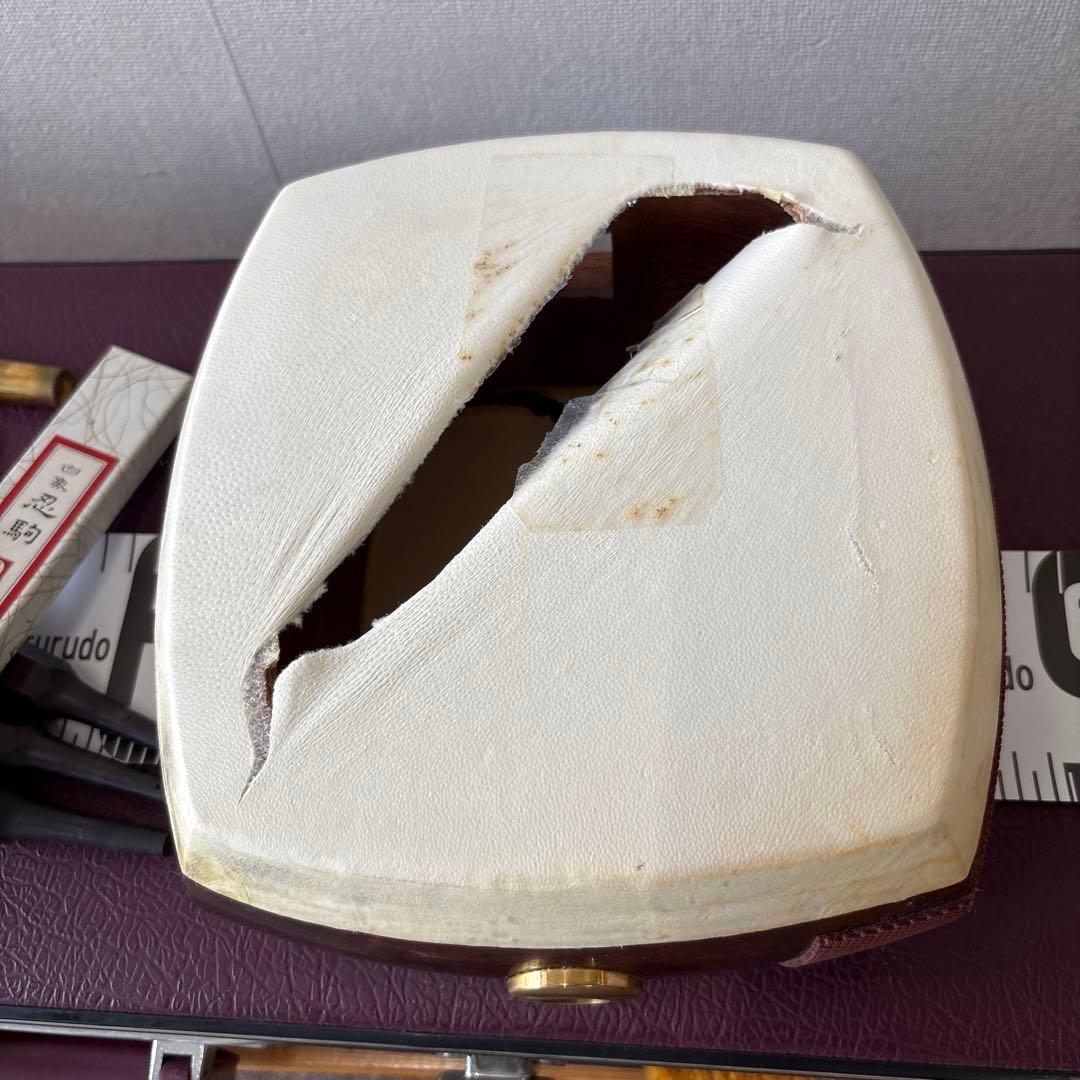 三味線　太棹　紅木　皮破れ　ハードケース付き　全長約102cm