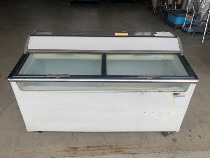 SANYO. アイスショーケース