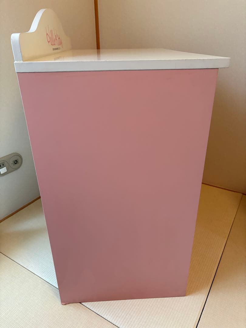 ハローキティ　木製タンス