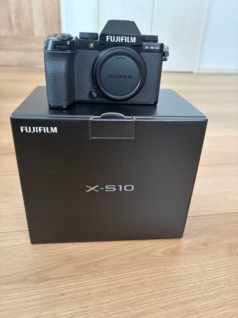 【中古】FUJIFILM X-S10 ブラック ボディ