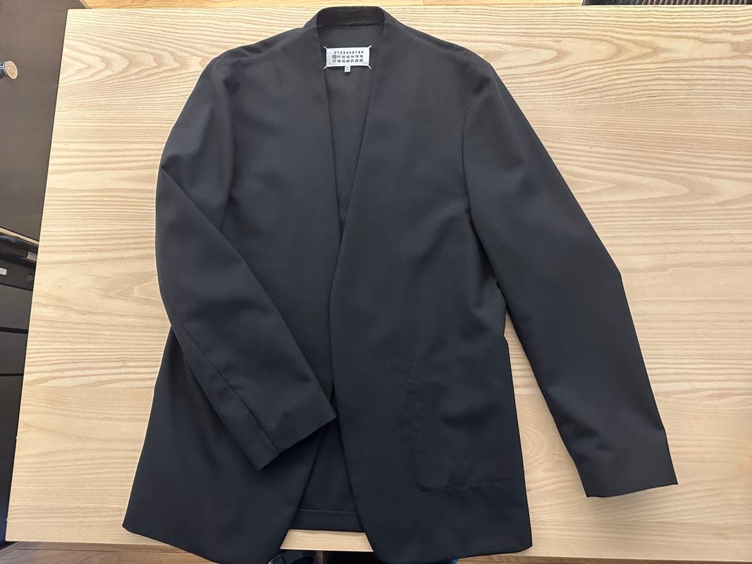 マルジェラ　ノーカラーブラックジャケット　サイズ44