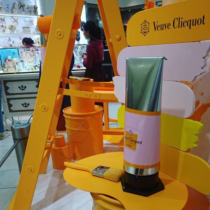 ヴーヴクリコ2018年　バースデー記念品