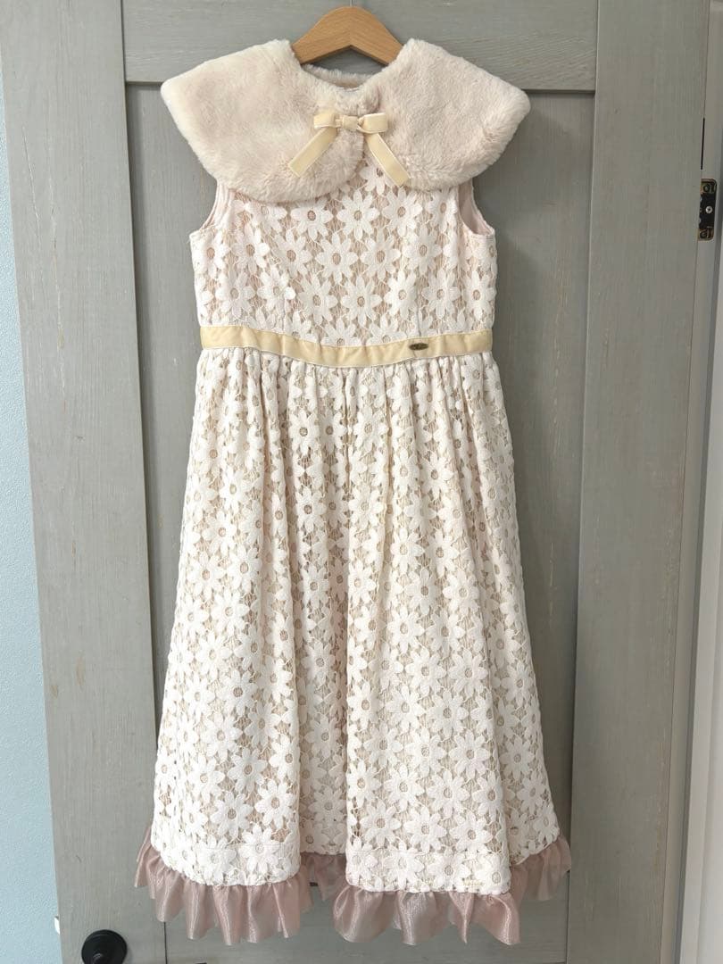 花柄レースドレス クリーム色 ノースリーブ